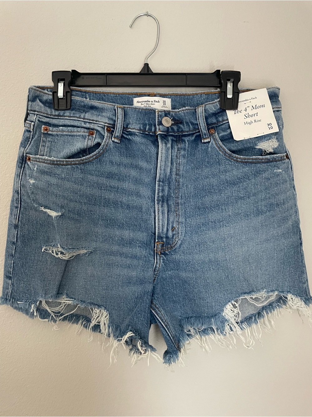 Abercrombie & Fitch Light Wash High-Rise Mom Short, 4 inch inseam